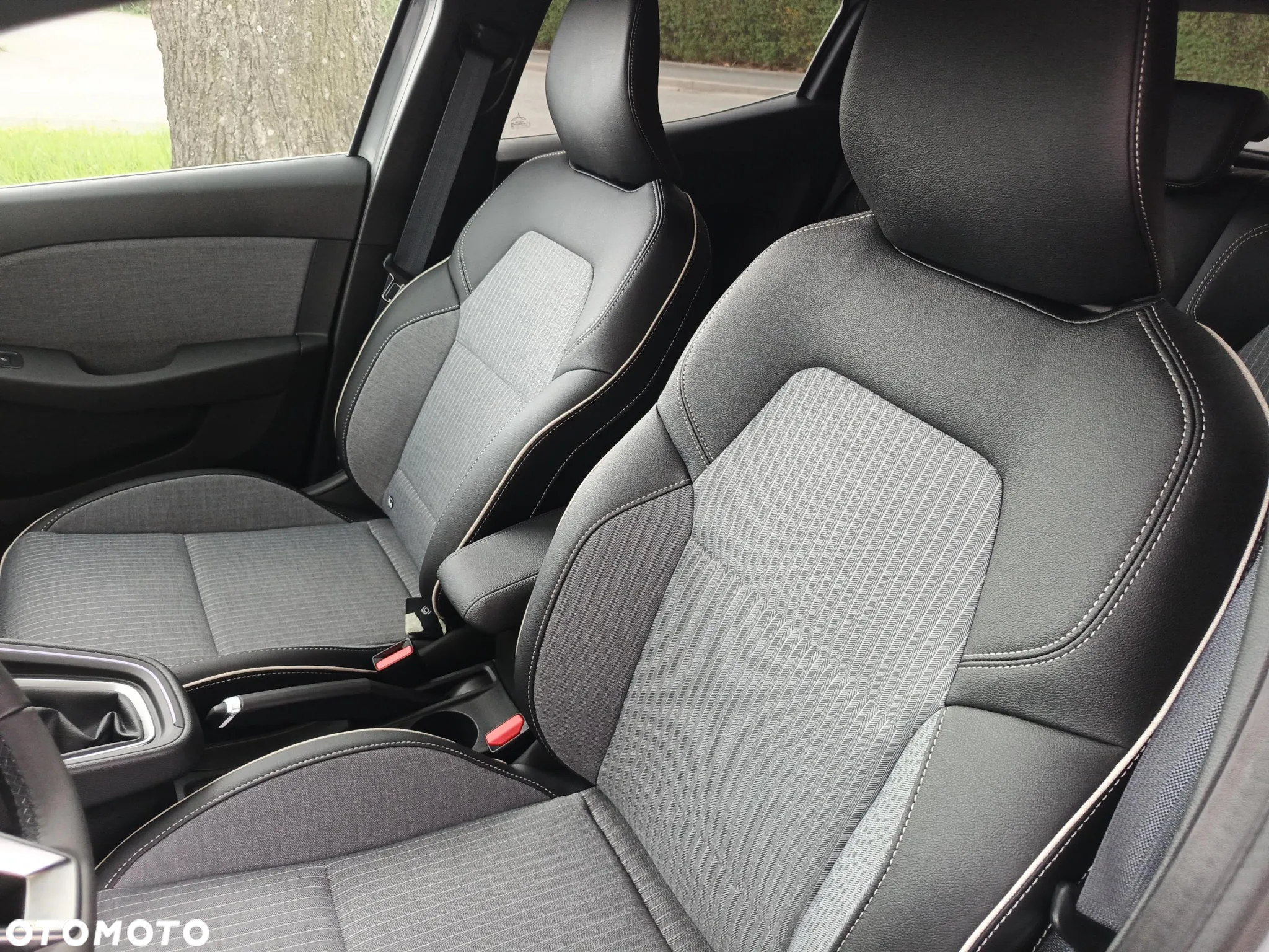 Renault Clio - 11