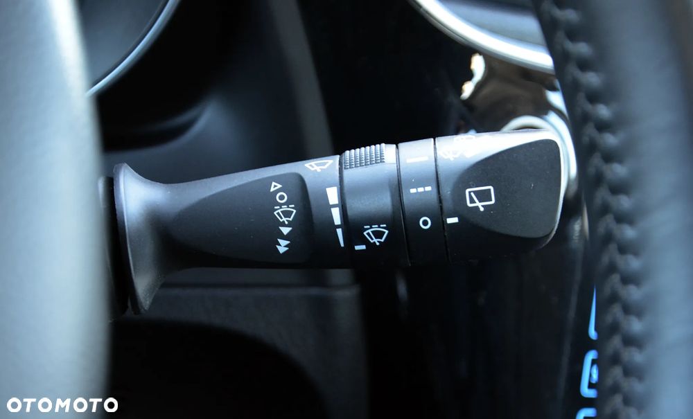 Toyota Auris 1.33 VVT-i - 21