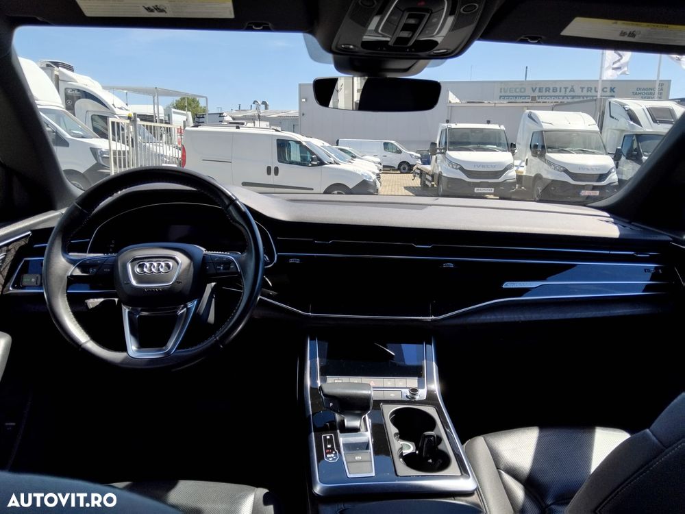 Audi Q8 - 10