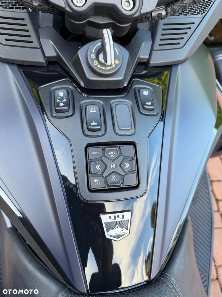 Can-Am Spyder - 7