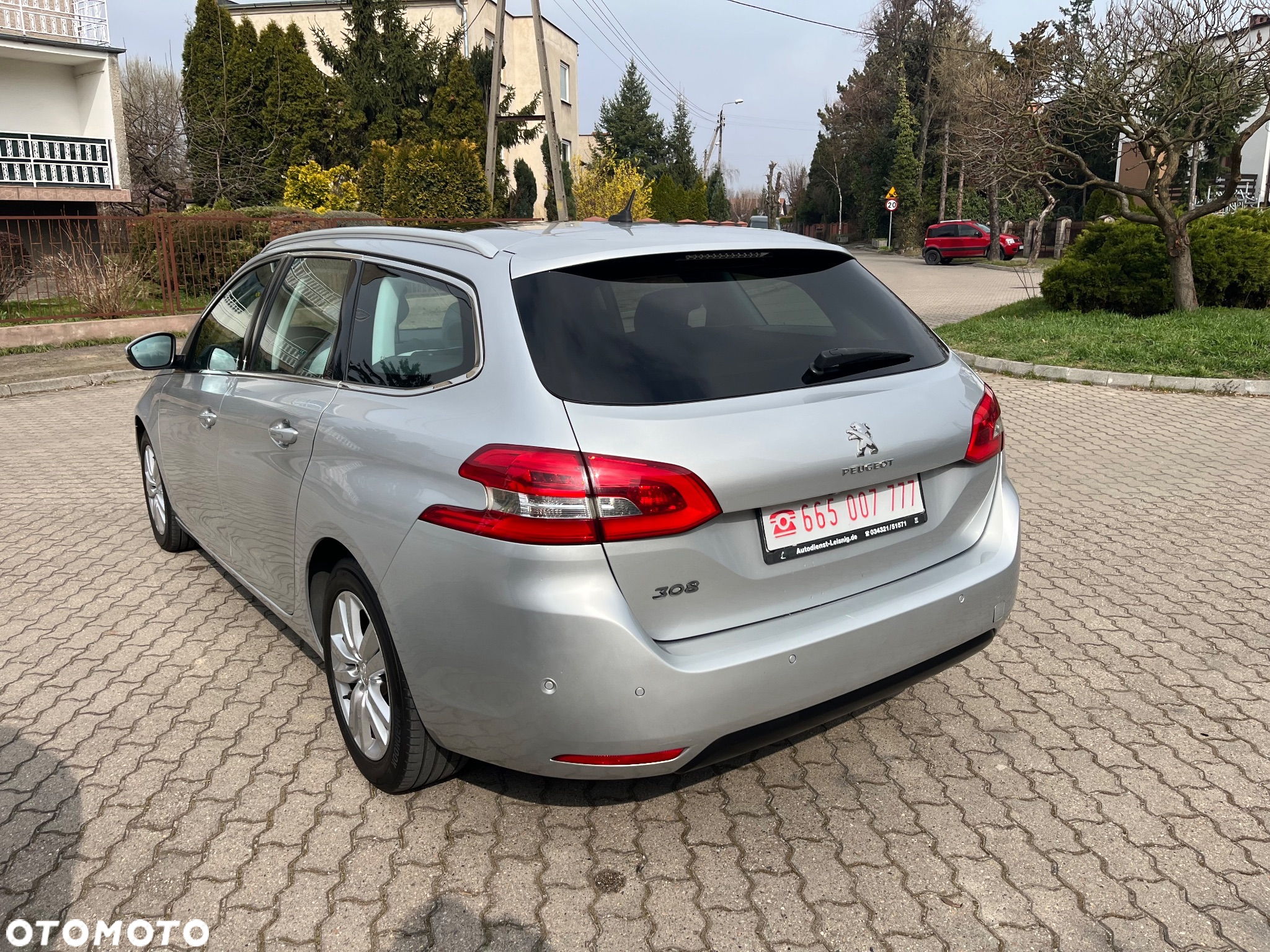 Peugeot 308 SW BlueHDi 120 Stop & Start Business-Line - 2