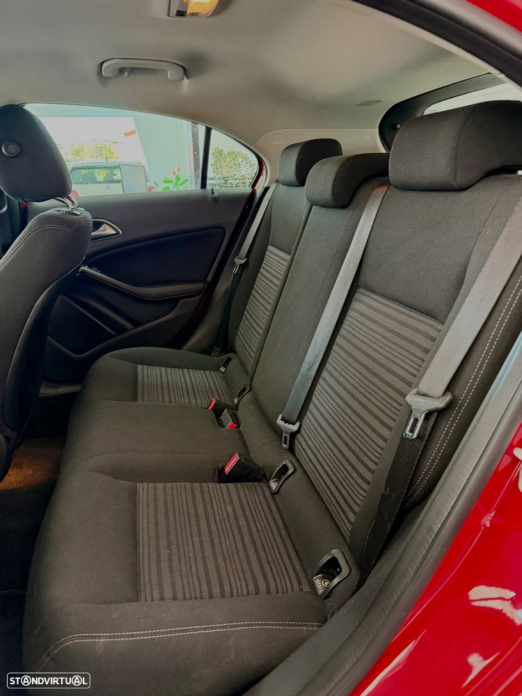 Mercedes-Benz A 180 d BlueEFFICIENCY Edition Style - 14