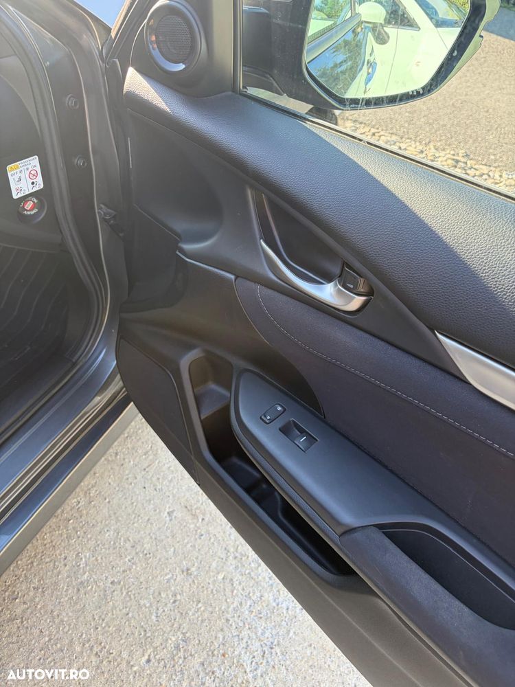Honda Civic 1.5 VTEC Turbo CVT Elegance Navi - 12