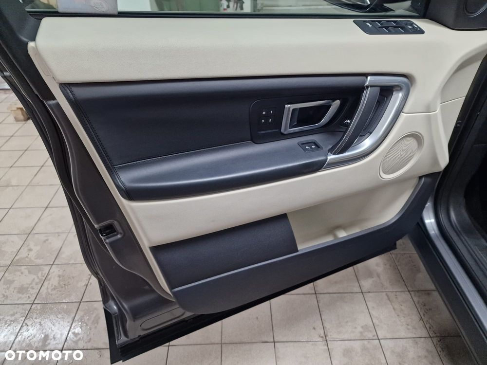 Land Rover Discovery Sport 2.0 Si4 HSE Luxury - 8