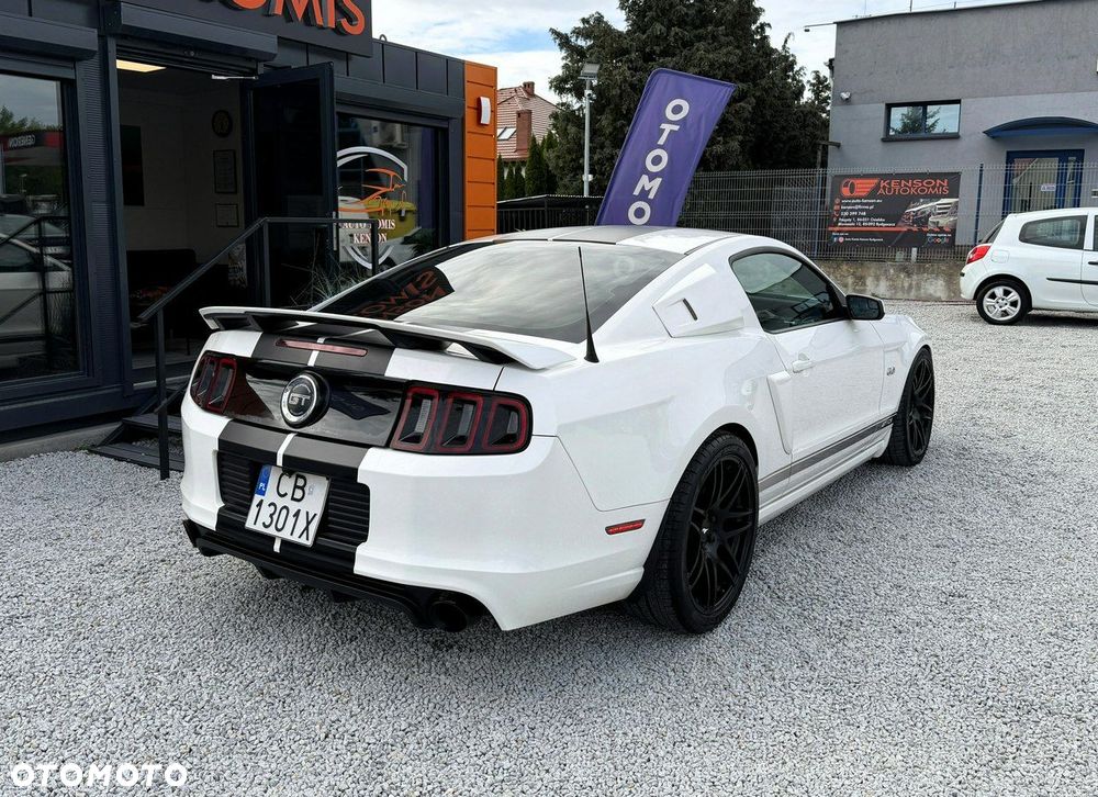 Ford Mustang - 3