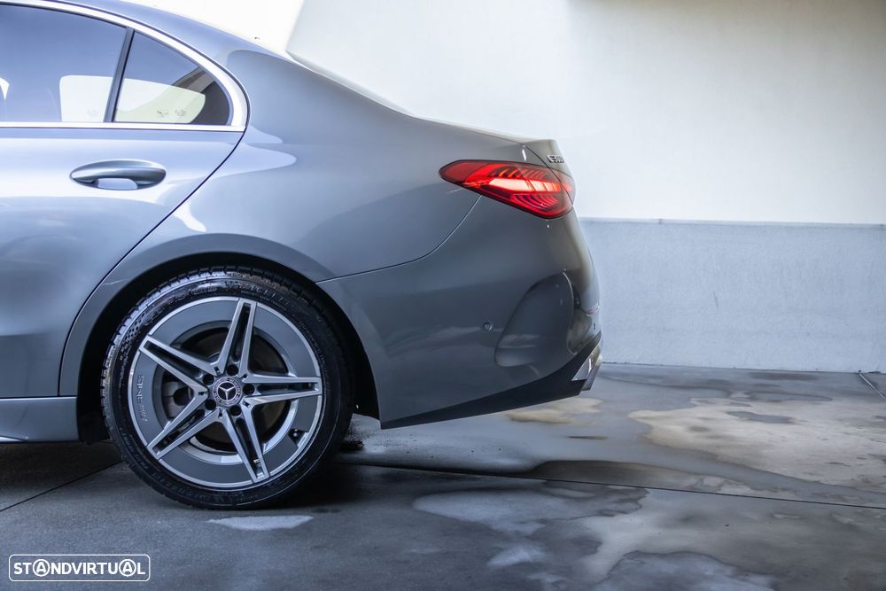 Mercedes-Benz C 300 d AMG Line - 12