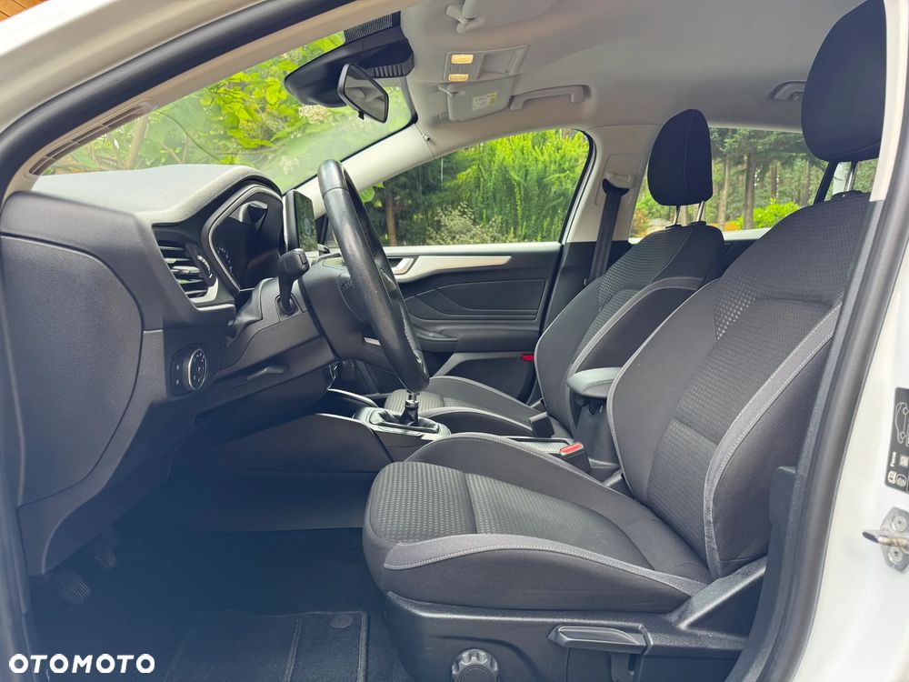 Ford Focus 1.5 EcoBlue Connected - 11