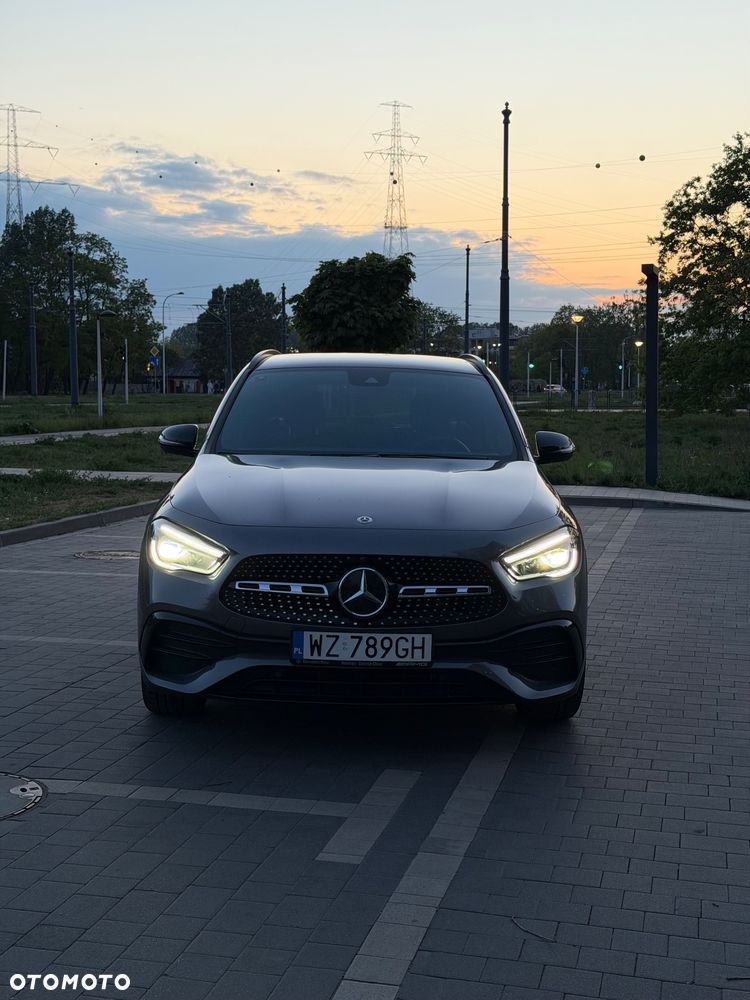 Mercedes-Benz GLA 200 4-Matic Progressive - 3