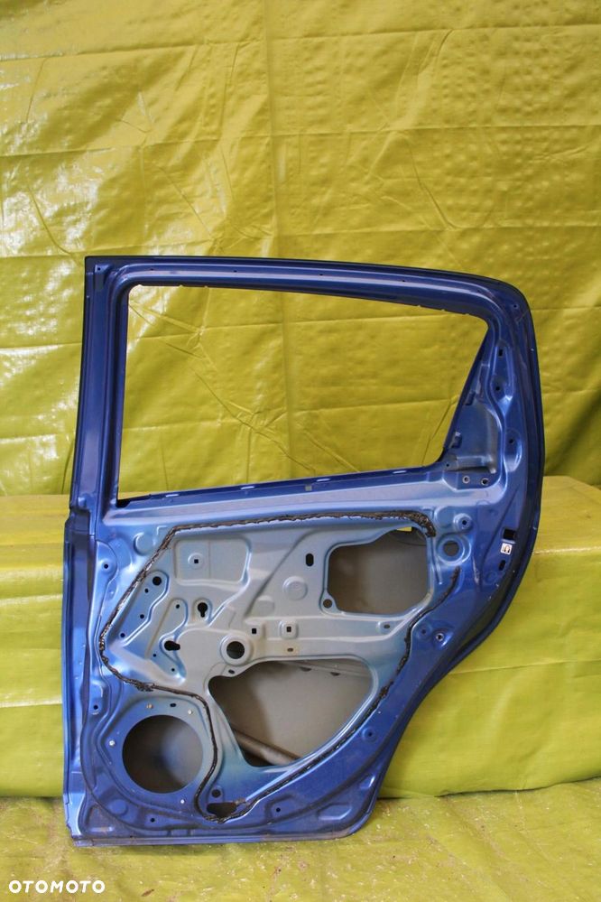 Drzwi Toyota Yaris III 2017-2020r. Hybrid tył prawy - 2