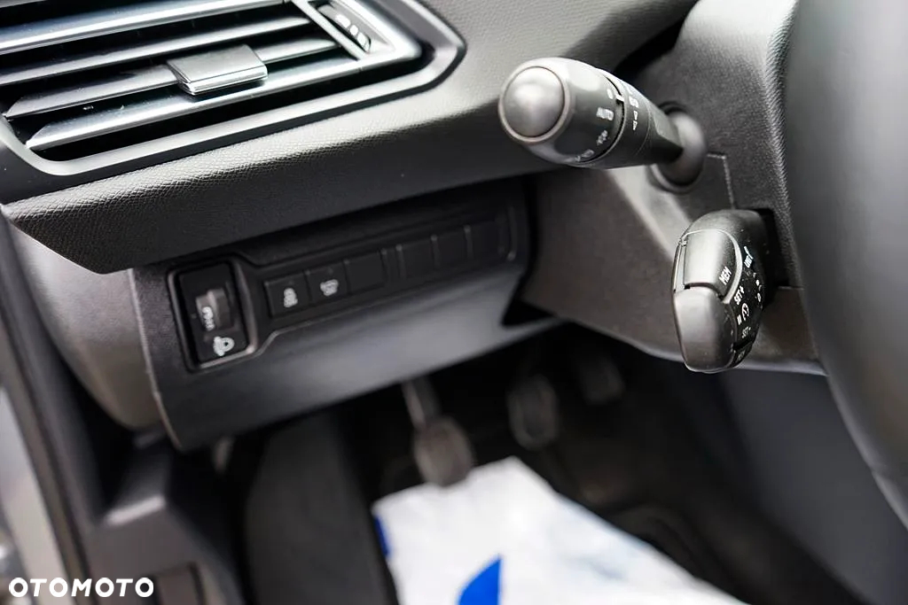 Peugeot 308 - 23