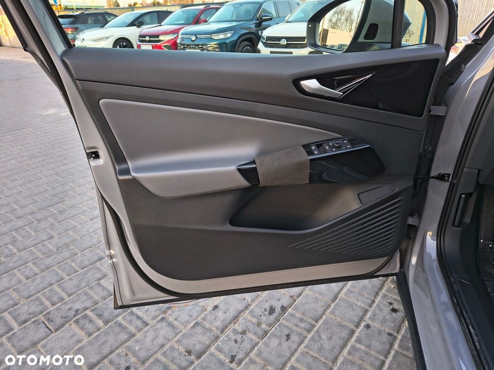 Volkswagen ID.5 52kWh Pure - 13