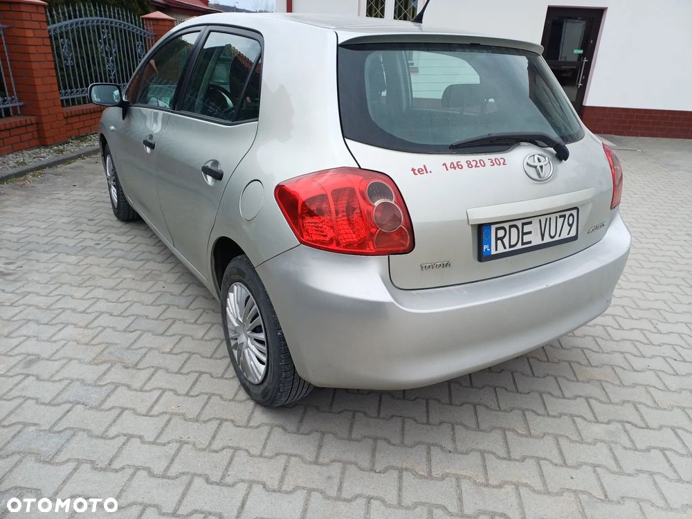 Toyota Auris 1.4 D-4D 2010 - 9