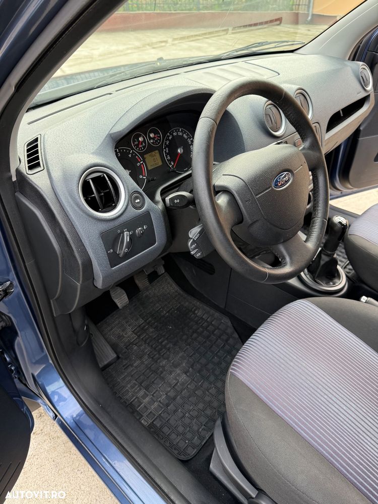 Ford Fusion 1.4 TDCI Ambiente - 21