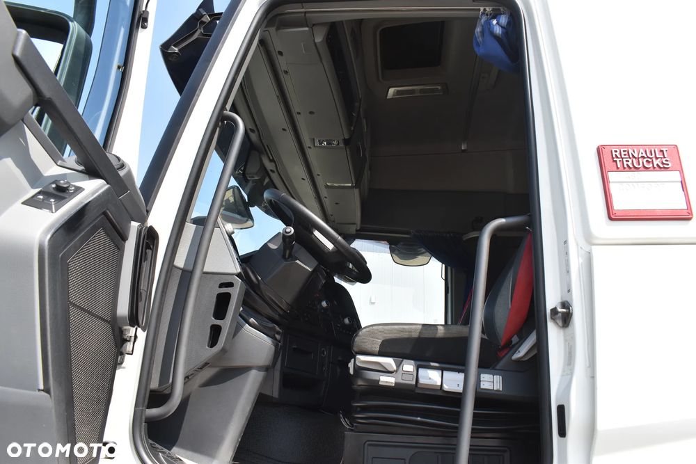 Renault T 480 - 11