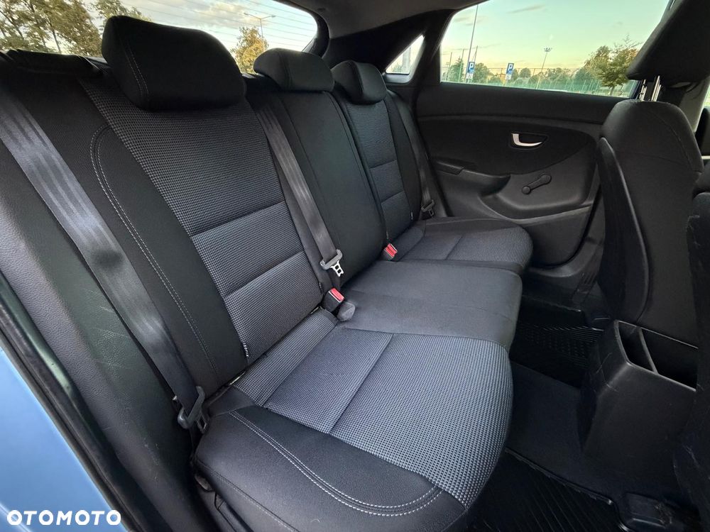 Hyundai i30 i30cw 1.4 Trend - 33