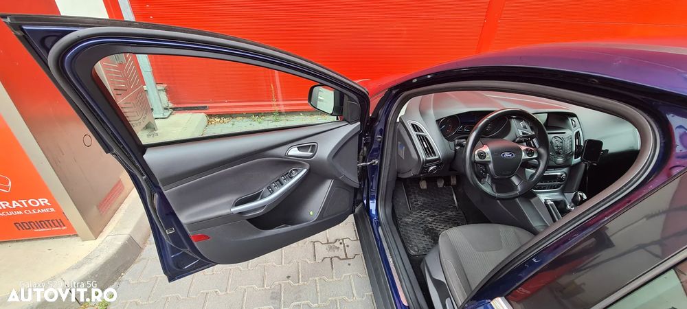 Ford Focus 1.6 TDCi ECOnetic 88g Start-Stopp-Sy Titanium - 8