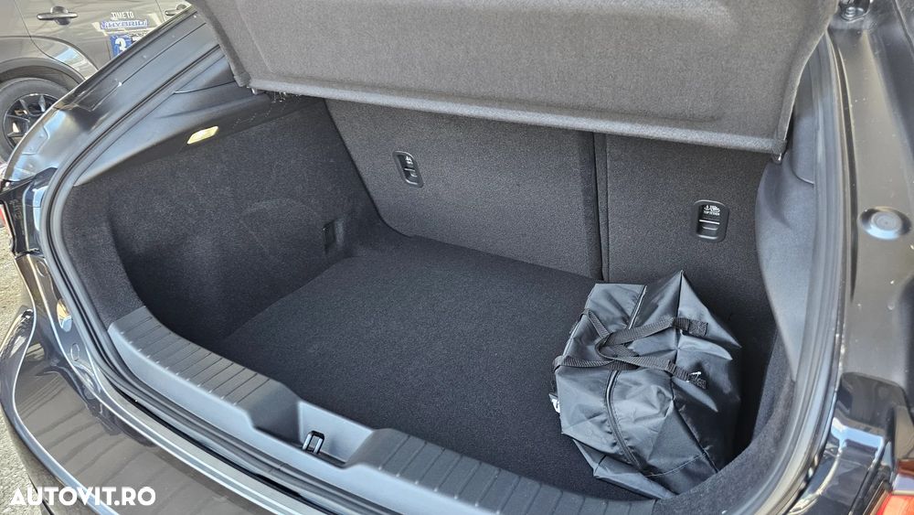 Mazda 3 e-Skyactiv X186 MHEV Center-Line - 23