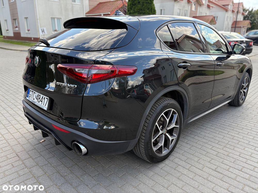 Alfa Romeo Stelvio 2.0 Turbo Q4 - 4