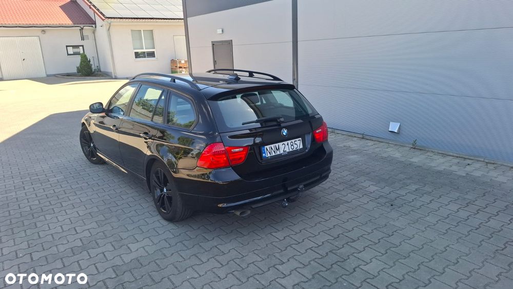 BMW Seria 3 318d - 10