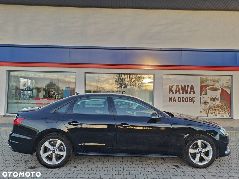 Audi A4 Limousine - 8