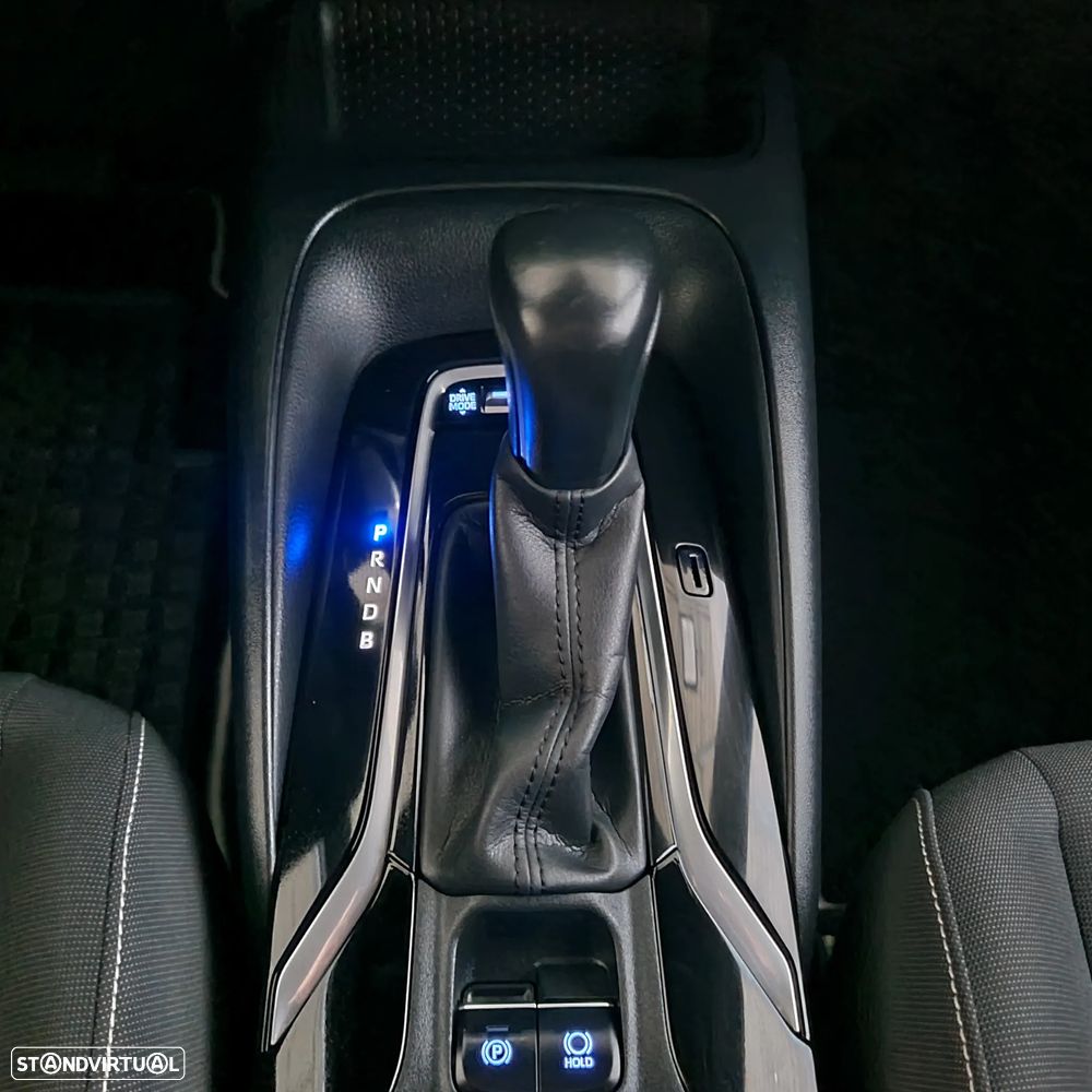 Toyota Corolla Touring Sports 1.8 Hybrid Comfort+P.Sport - 23