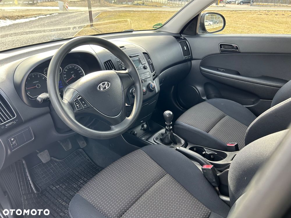 Hyundai i30 1.6 Comfort - 9