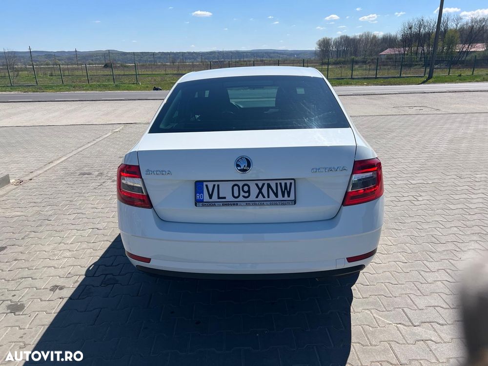 Skoda Octavia 1.4 TSI AMBITION DSG - 10