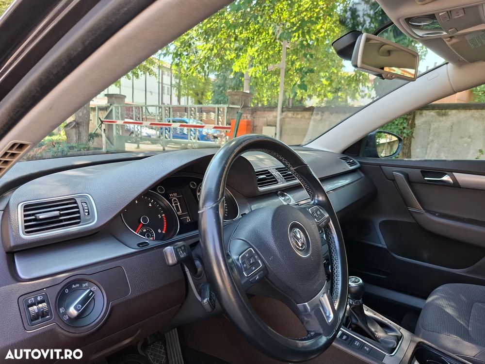 Volkswagen Passat 2.0 TDI Blue TDI Comfortline - 25
