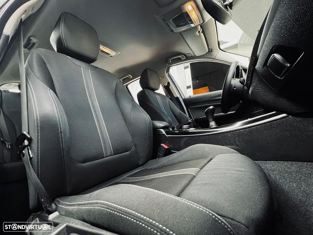 BMW 116 d Line Sport - 35