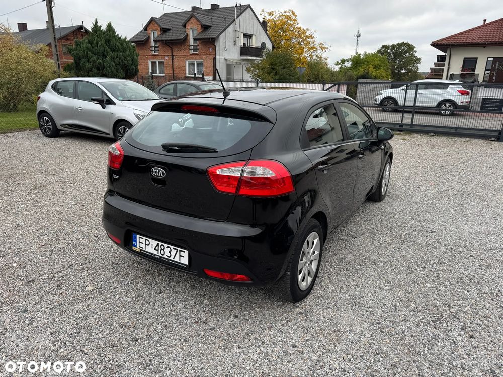 Kia Rio - 5