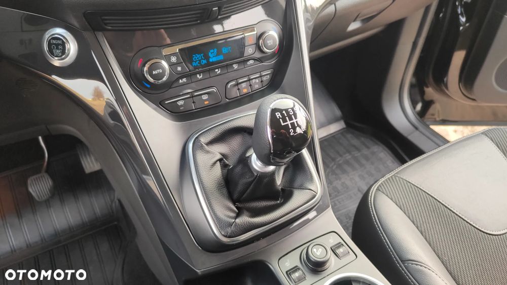 Ford Kuga 2.0 TDCi 4x4 Titanium - 29