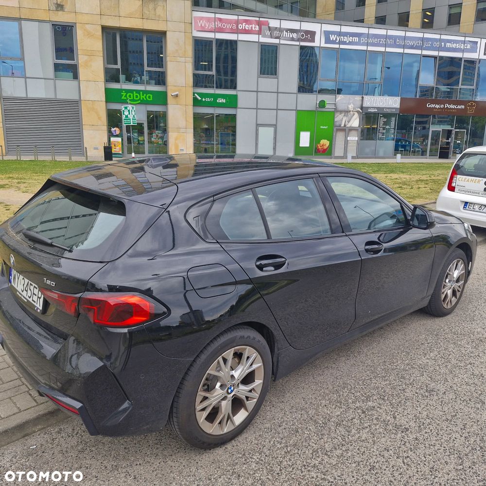 BMW Seria 1 120 mHEV - 9
