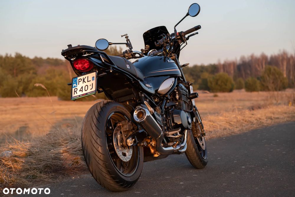 Kawasaki Z 900 RS - 3
