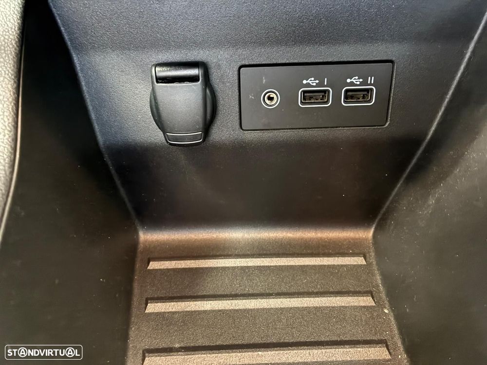 Renault Clio 1.0 TCe Evolution Bi-Fuel - 28