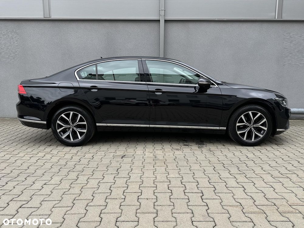 Volkswagen Passat 1.5 TSI EVO Elegance - 3