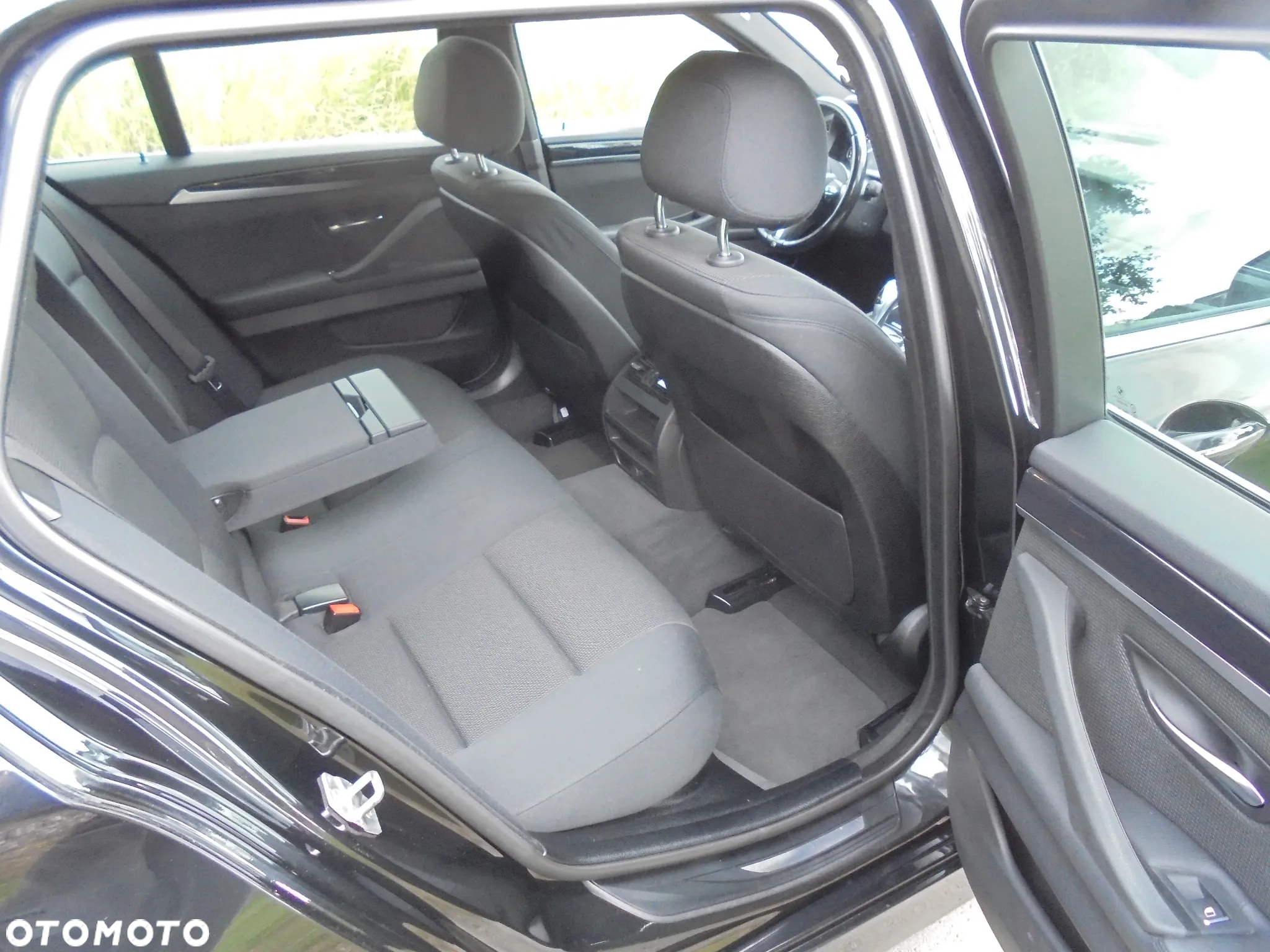 BMW Seria 5 520d Touring Luxury Line - 9
