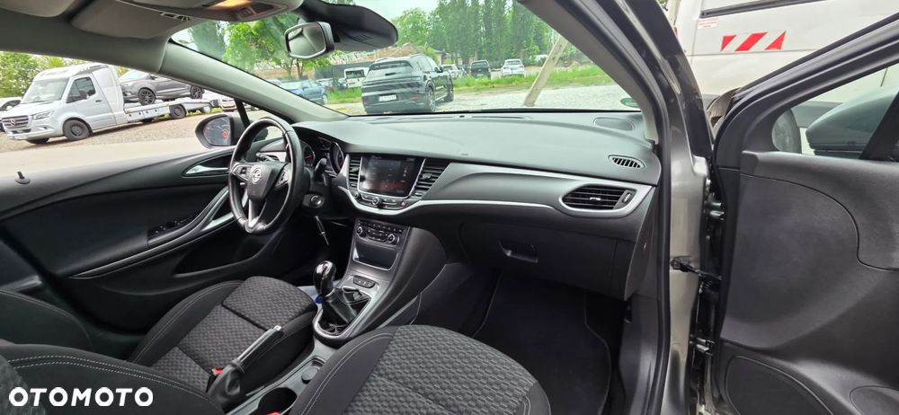 Opel Astra 1.4 Turbo Innovation - 31