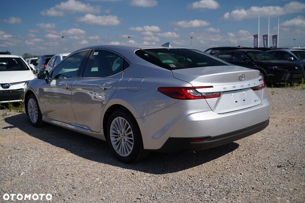 Toyota Camry 2.5 Hybrid Dynamic Force Comfort e-CVT - 8