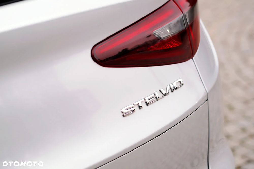Alfa Romeo Stelvio - 19