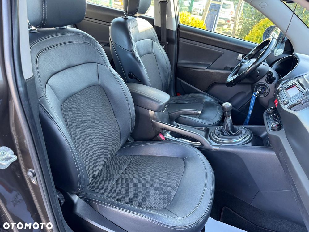Kia Sportage 2.0 Tour 2WD - 27