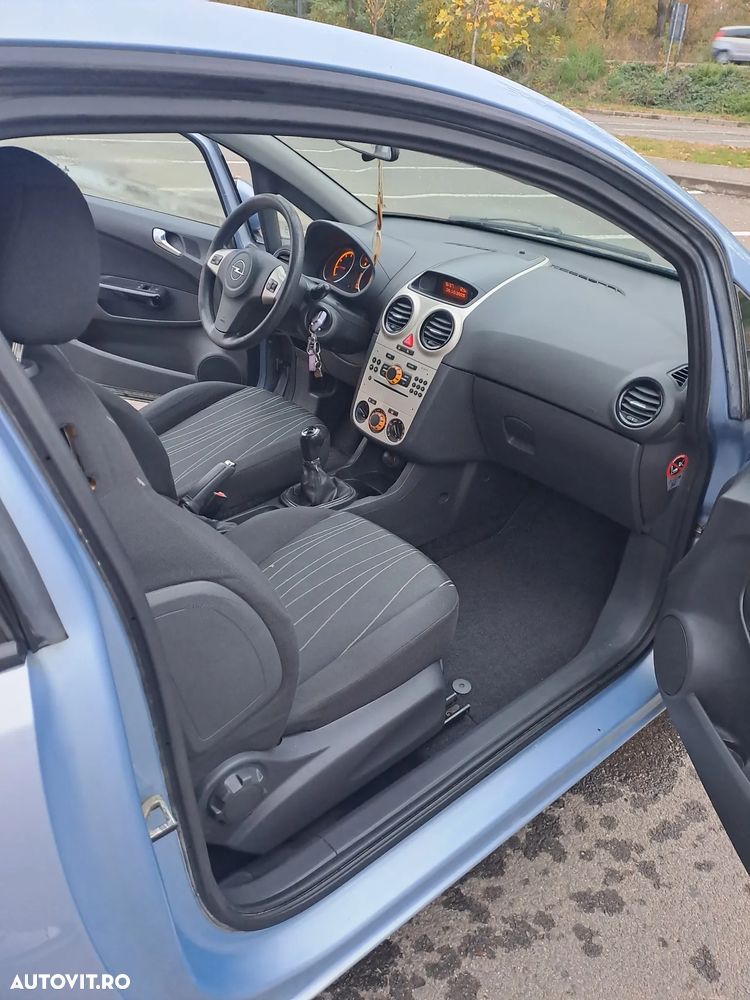 Opel Corsa 1.2i Enjoy - 9