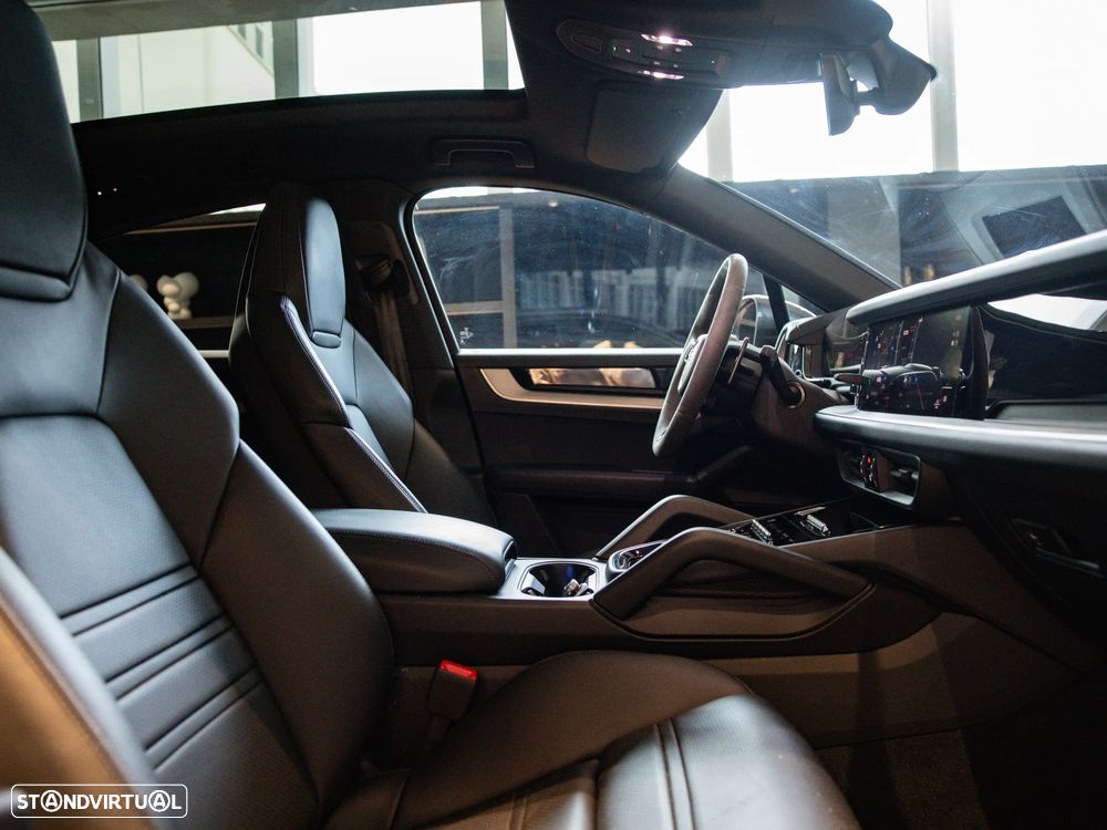 Porsche Cayenne Coupé E-Hybrid - 47