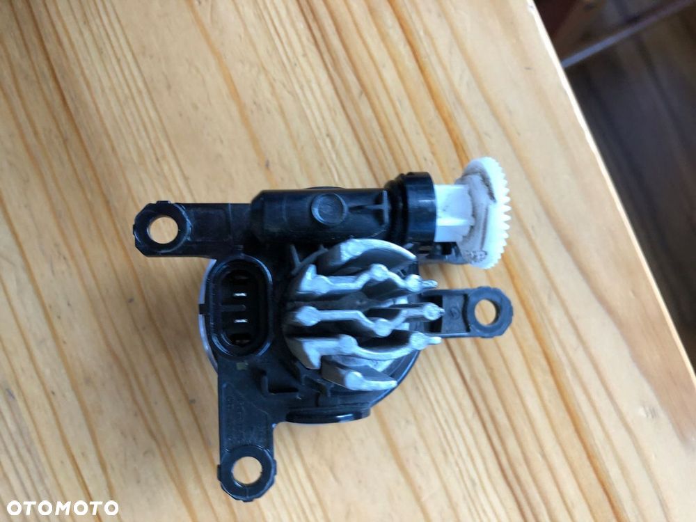 OPEL CORSA F PRAWY HALOGEN 13497330 - 3