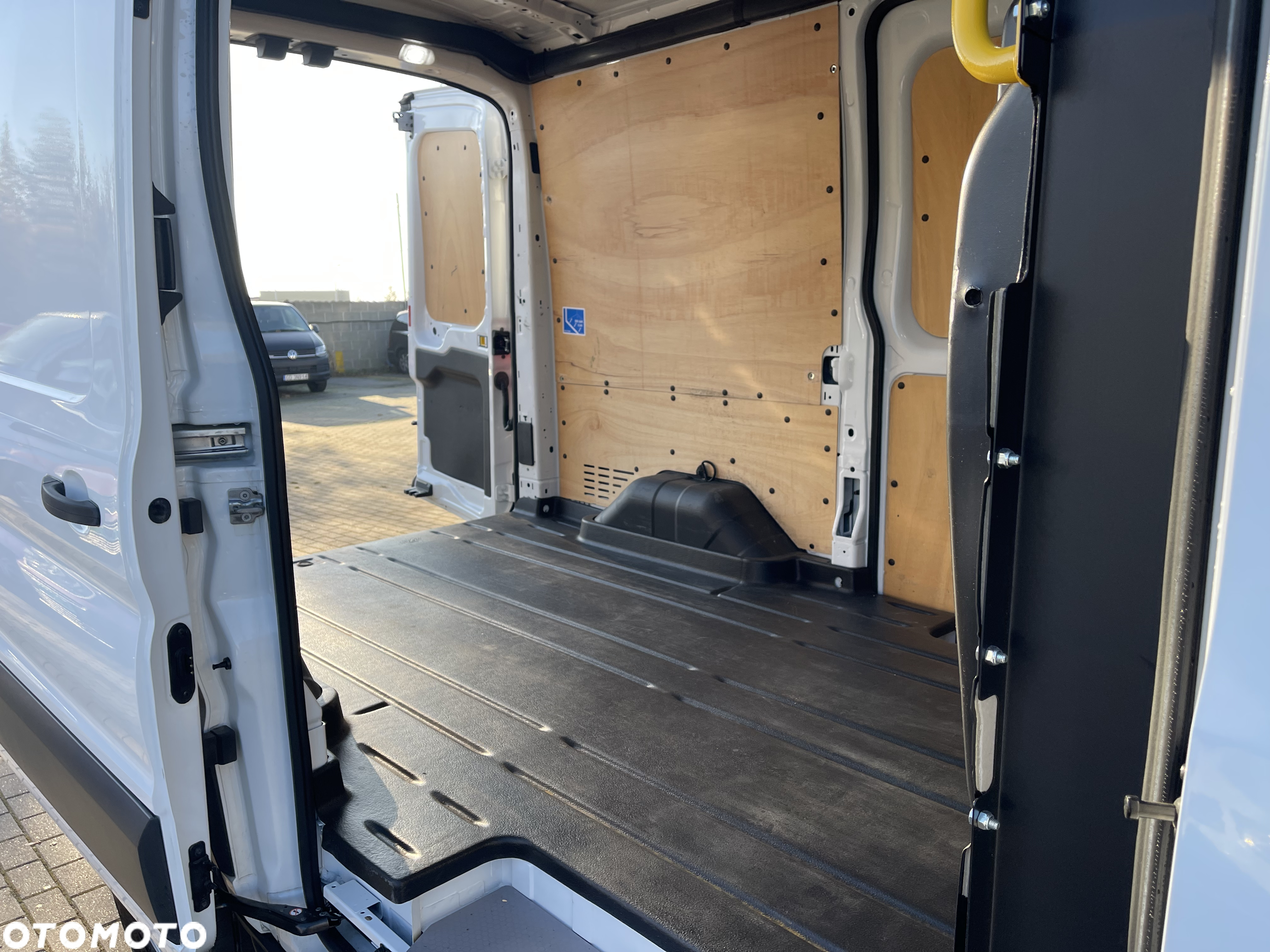 Ford Transit 350 L2H2 4x4 5-drzwi WEBASTO Kamera - 17