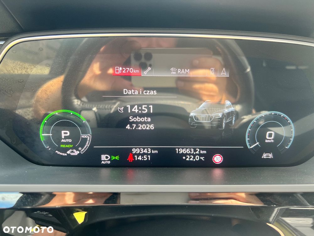 Audi e-tron - 29