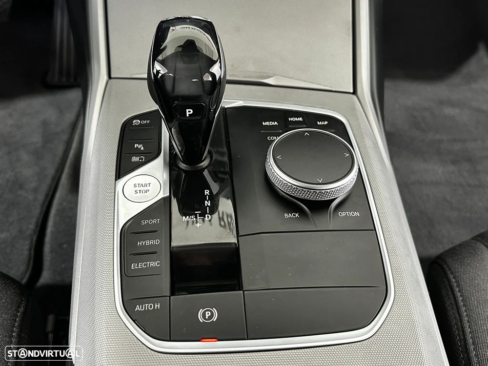 BMW 330 e Corporate Edition Auto - 36
