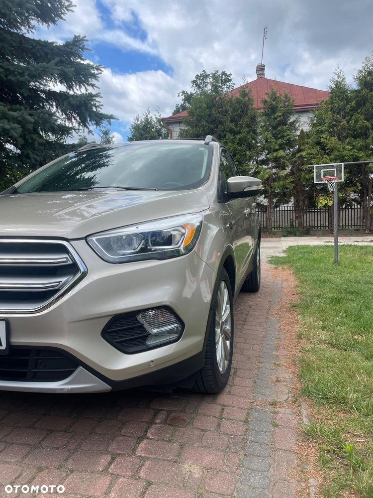 Ford Escape 2.0 EcoBoost AWD Titanium - 16