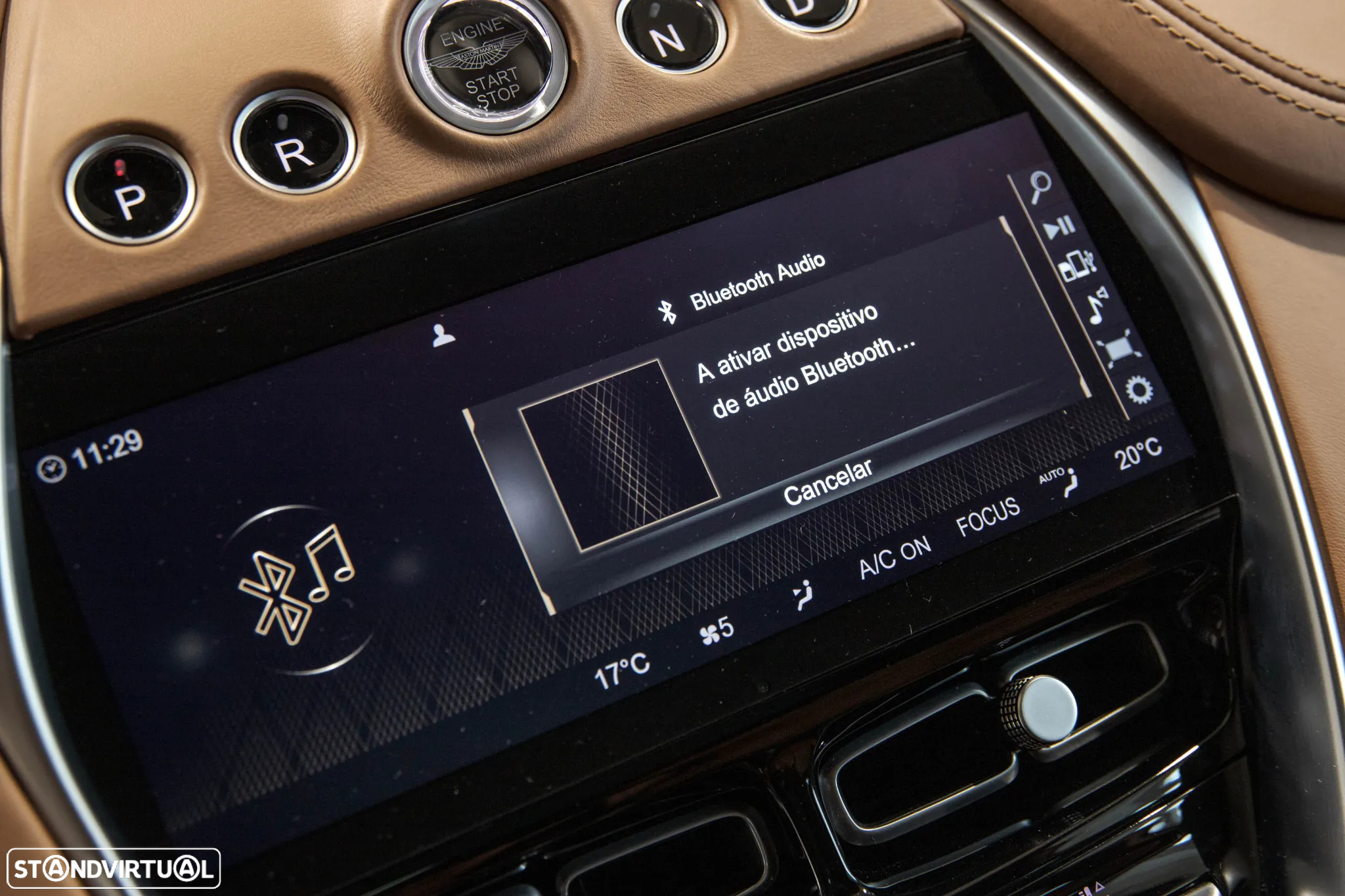 Aston Martin DBX Standard - 33