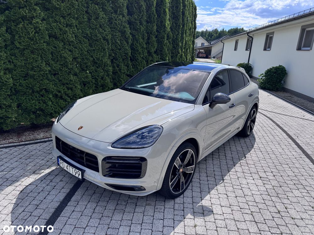 Porsche Cayenne - 1