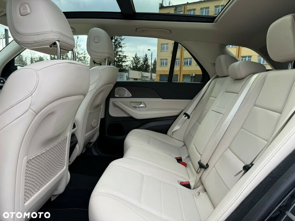 Mercedes-Benz GLE - 12